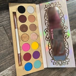 Lunar beauty life’s a drag palette